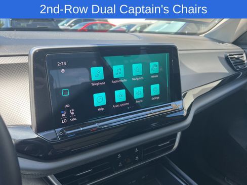 Certified 2024 Volkswagen Atlas Peak Edition SE AWD/4WD image 16