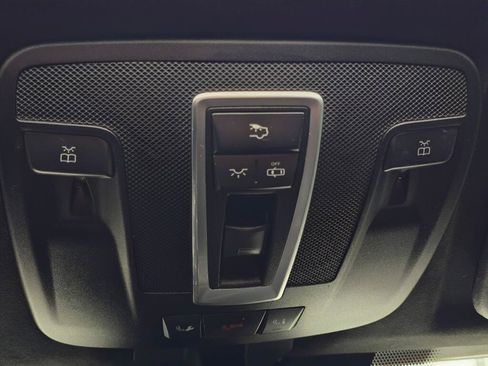 Used 2018 Mercedes-Benz G 550 Squared image 64