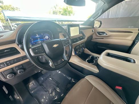 Used 2024 Chevrolet Suburban Premier RWD image 13