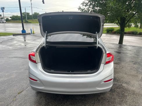 Used 2016 Chevrolet Cruze LT FWD image 11