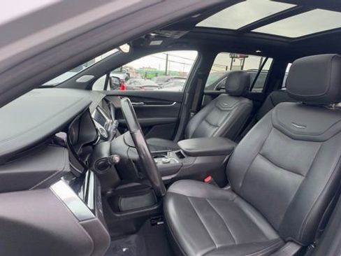 Used 2021 Cadillac XT6 Premium Luxury image 21