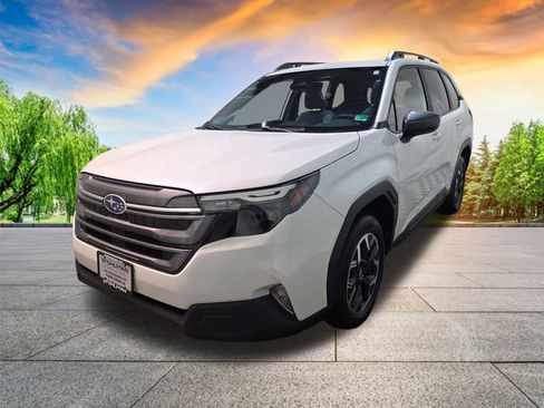 Certified 2025 Subaru Forester Premium image 8