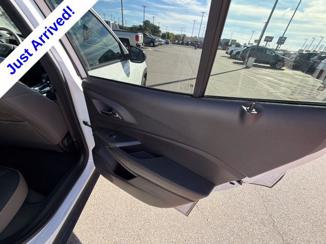 Used 2025 Chevrolet Trax ACTIV w/ Driver Confidence Package FWD image 31