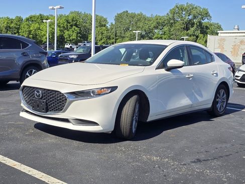 Used 2022 MAZDA MAZDA3 s FWD image 3