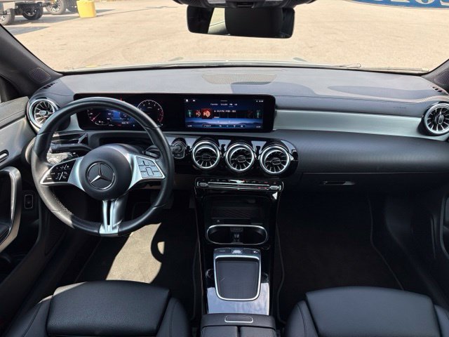 Used 2025 Mercedes-Benz CLA 250 image 12