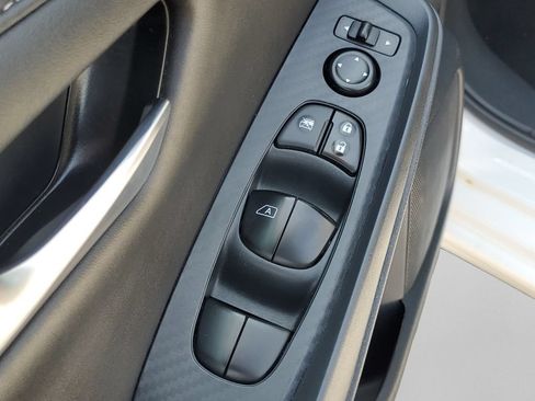 Used 2024 Nissan Sentra SV FWD image 20