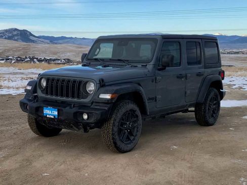 Used 2024 Jeep Wrangler Sport S image 4