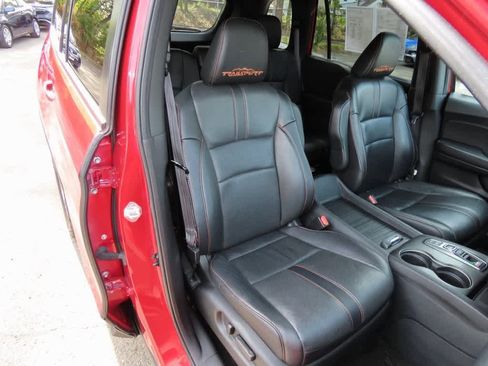 Certified 2022 Honda Passport TrailSport image 14