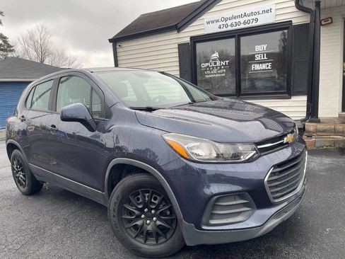 Used 2019 Chevrolet Trax LS image 1