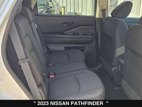 Used 2023 Nissan Pathfinder SV image 29