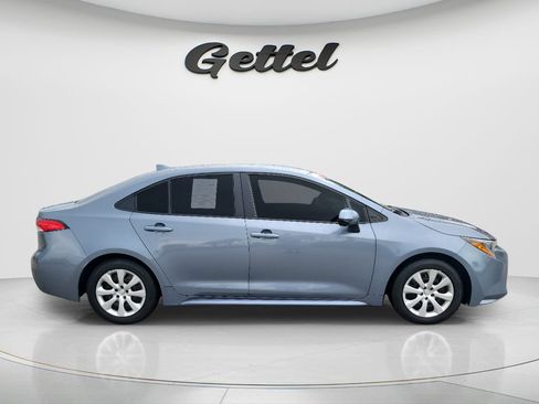 Certified 2025 Toyota Corolla LE w/ Convenience Package FWD image 4