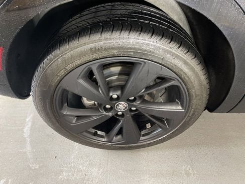 Used 2023 Buick Envision Essence w/ Sport Touring Package image 8