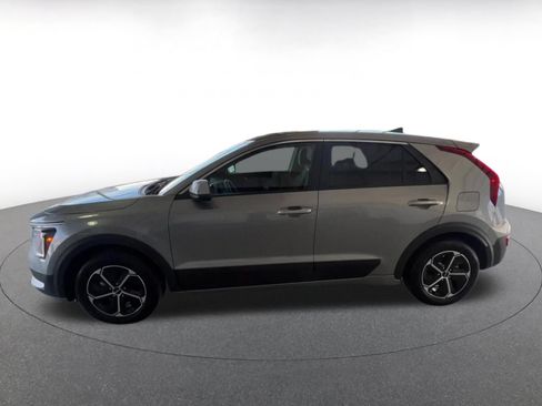 Used 2026 Kia Niro LX FWD image 8