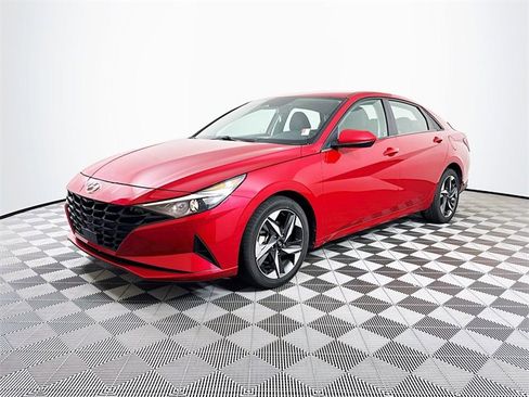 Certified 2023 Hyundai Elantra SEL w/ Convenience Package image 47