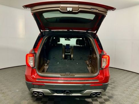 Used 2021 Ford Explorer King Ranch w/ Premium Technology Package image 15