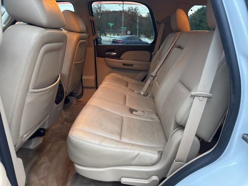 Used 2011 GMC Yukon Denali image 18