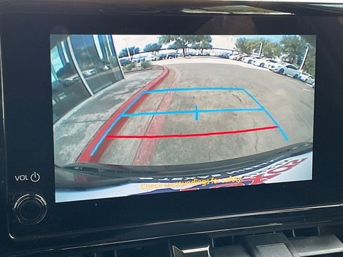 Used 2025 Toyota Corolla LE image 29