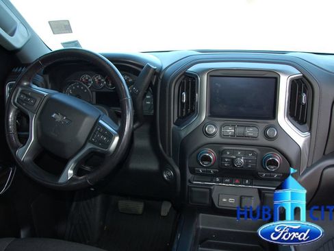 Used 2022 Chevrolet Silverado 1500 RST AWD/4WD image 19