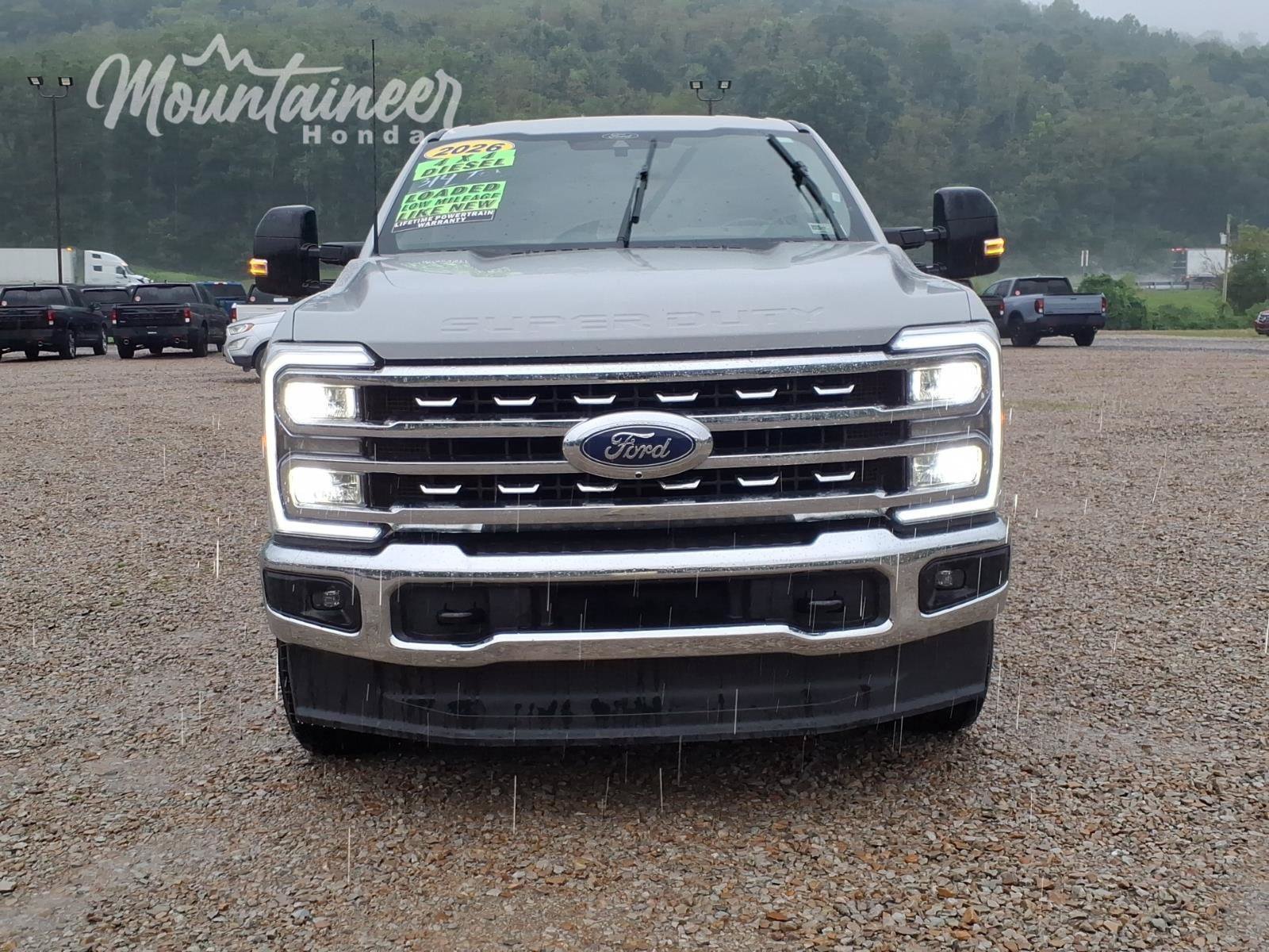 Used 2026 Ford F250 Lariat AWD/4WD image 3