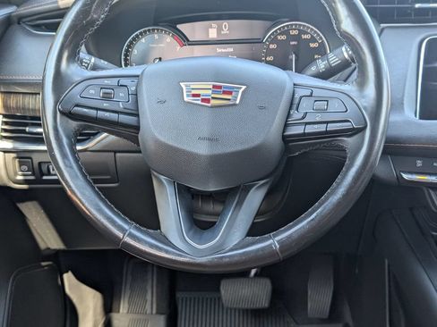 Used 2019 Cadillac XT4 Premium Luxury AWD/4WD image 19