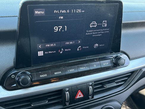 Used 2024 Kia Forte LXS image 27