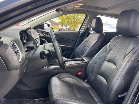 Used 2017 MAZDA MAZDA3 Grand Touring w/ Premium Equipment Package FWD image 13