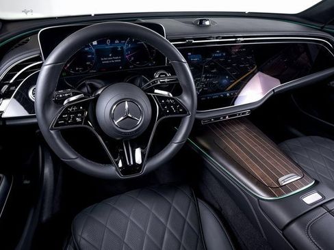 Used 2024 Mercedes-Benz E 450 4MATIC All-Terrain Wagon image 27