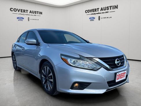 Used 2017 Nissan Altima 2.5 SL FWD image 5