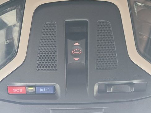 Used 2022 Subaru Outback Touring w/ Popular Package #2 image 25