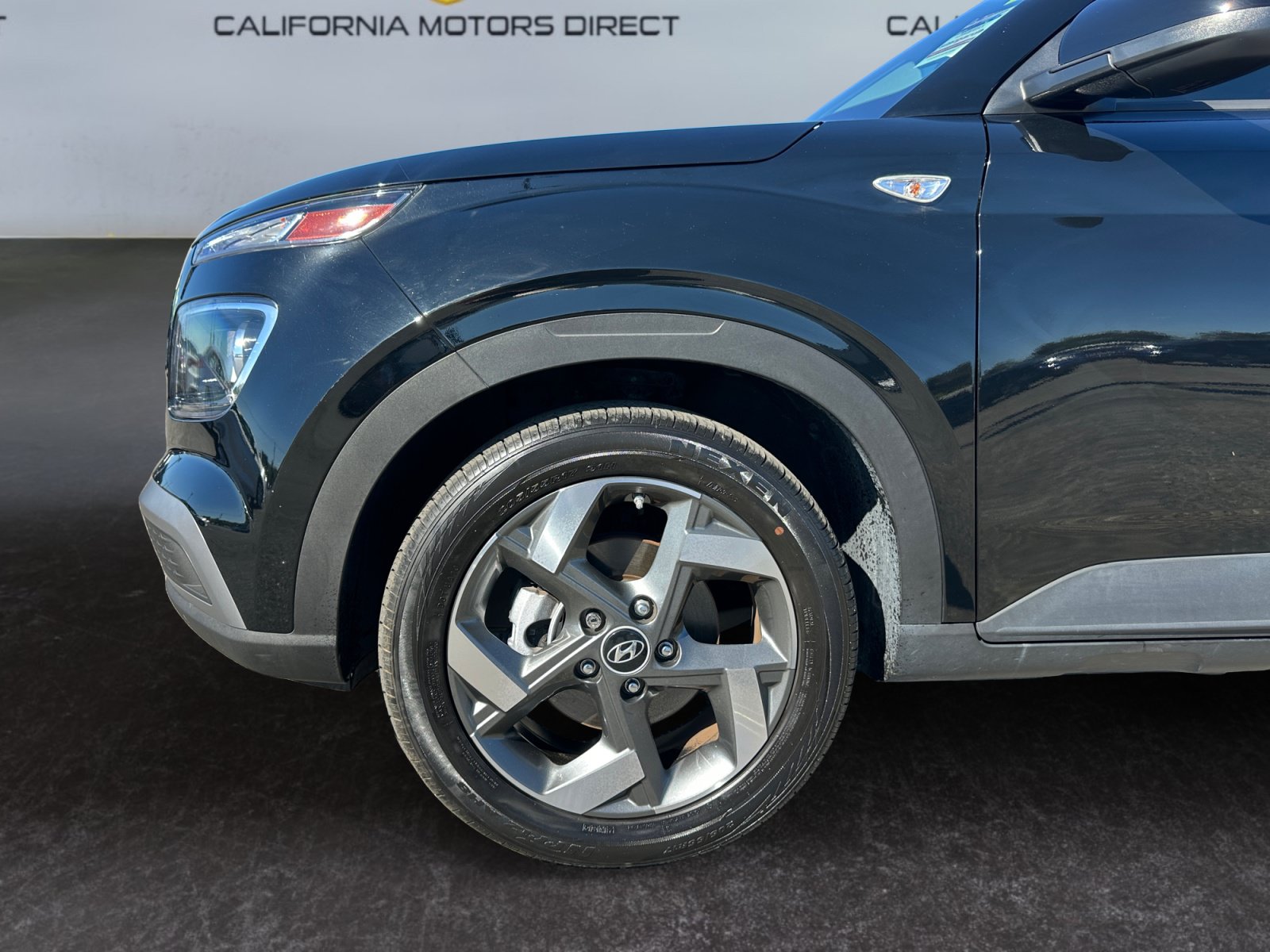 Used 2024 Hyundai Venue SEL FWD image 14
