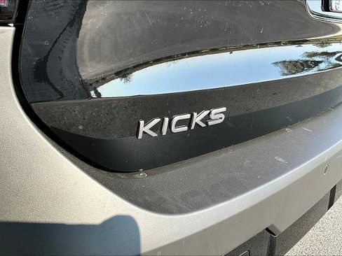 Certified 2026 Nissan Kicks SR FWD image 15