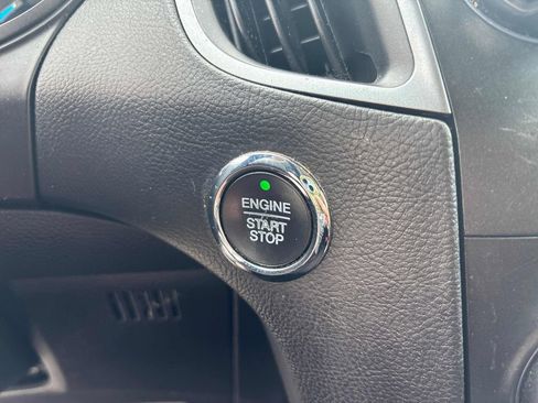 Used 2019 Ford Edge SE w/ SE Fleet Driver's Package image 18