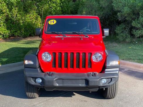 Used 2019 Jeep Wrangler Unlimited Sport S AWD/4WD image 2
