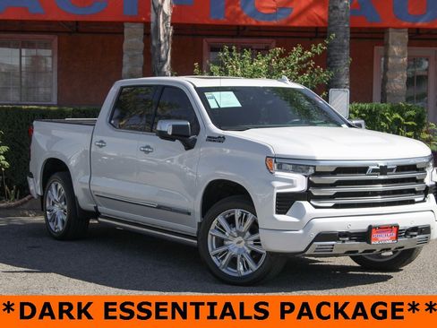 Used 2024 Chevrolet Silverado 1500 High Country image 2