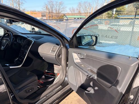 Used 2015 Volvo XC60 3.2 Platinum image 20