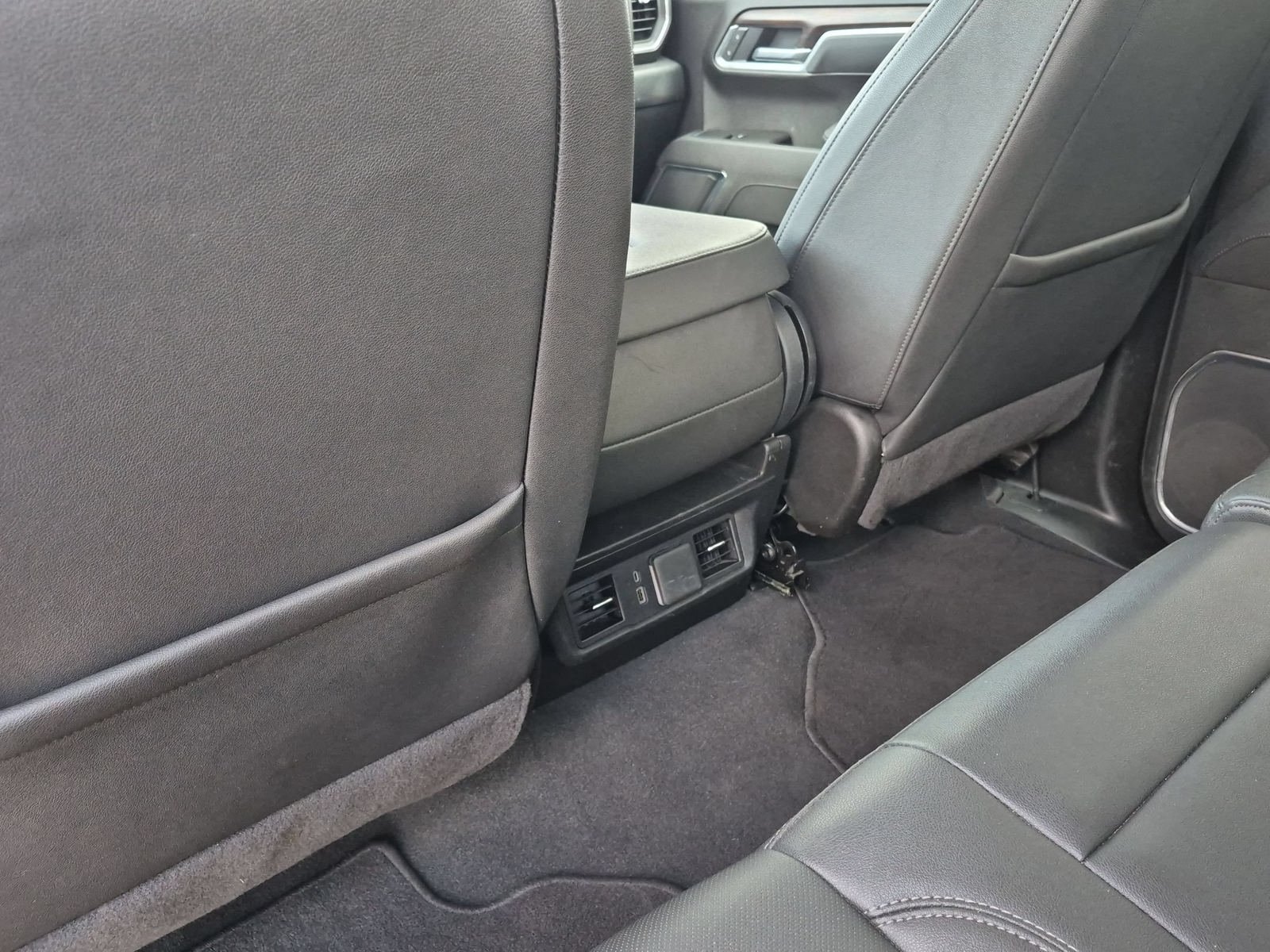 Used 2025 GMC Sierra 1500 SLT AWD/4WD image 26