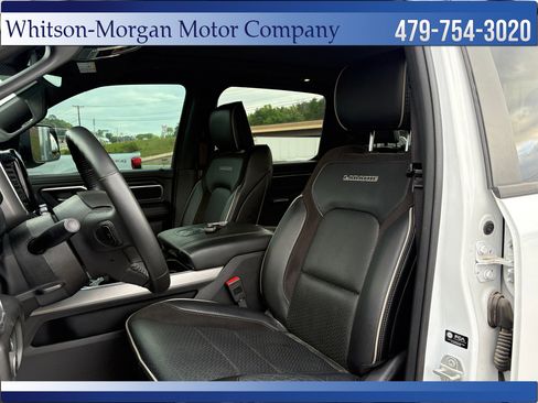 Used 2024 RAM 1500 Laramie AWD/4WD image 9