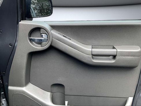 Used 2011 Nissan Xterra PRO-4X image 25