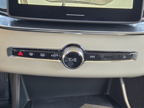 New 2026 Volvo XC90 T8 Ultra image 21