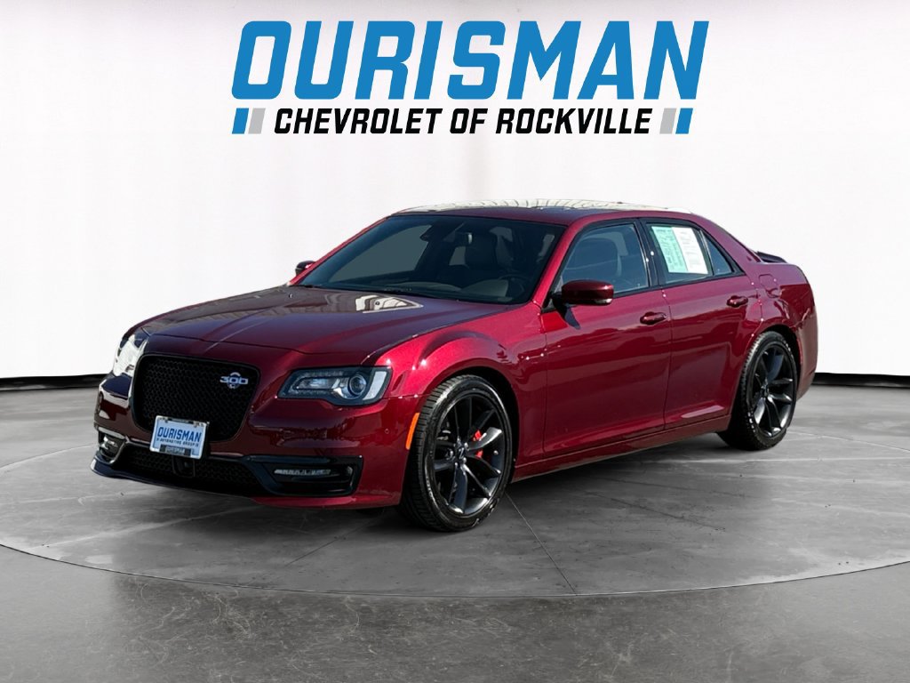 Used 2023 Chrysler 300 C RWD image 2