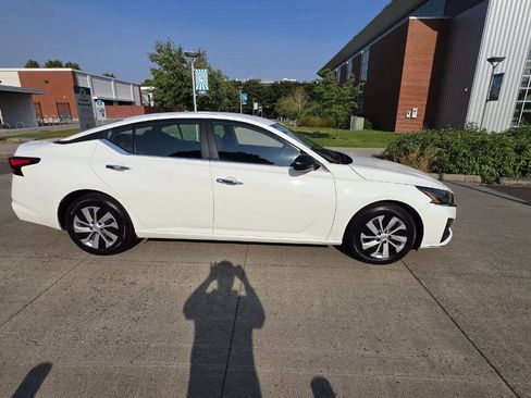 Used 2024 Nissan Altima 2.5 S FWD image 4