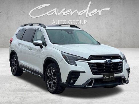 Used 2023 Subaru Ascent Touring image 2