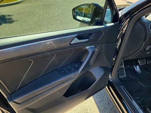 Used 2023 Volkswagen Tiguan SE R-Line image 20