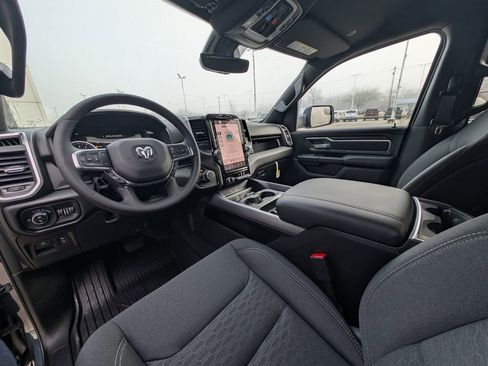 New 2026 RAM 1500 4x4 Crew Cab image 2