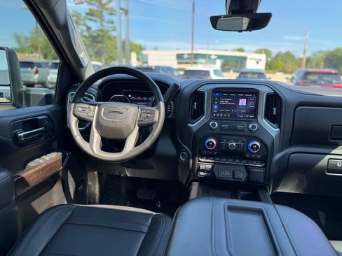 Used 2020 GMC Sierra 2500 Denali w/ Denali Ultimate Package AWD/4WD image 12