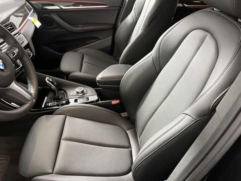 Used 2022 BMW X1 xDrive28i w/ M Sport Package image 9