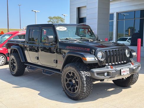 Used 2021 Jeep Gladiator Mojave AWD/4WD image 2