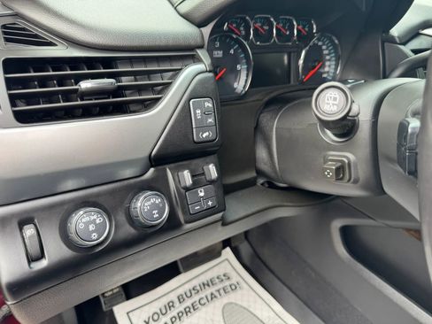 Used 2019 Chevrolet Tahoe LT w/ LT Signature Package image 26