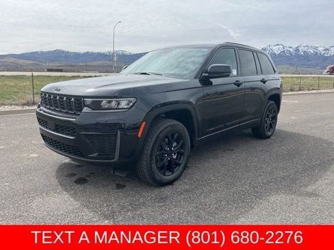 New 2026 Jeep Grand Cherokee Altitude AWD/4WD image 8