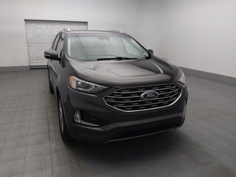 Used 2019 Ford Edge Titanium w/ Cold Weather Package AWD/4WD image 14